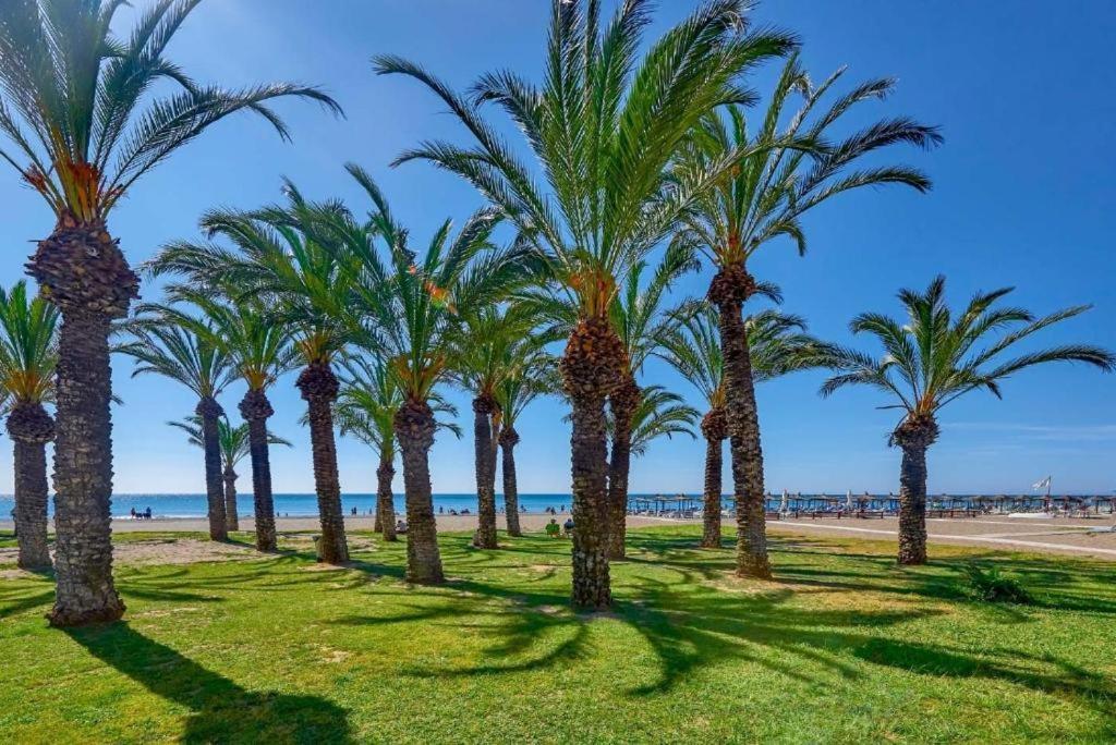 Paloma'S Cozy Beach Flat Τορρεμολίνος Εξωτερικό φωτογραφία